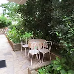 With 2 Terrace Cres